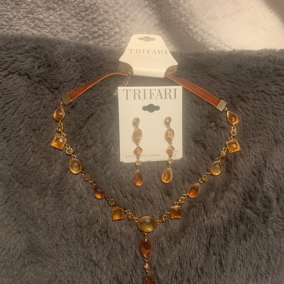 Trifari Necklace and Earring Set - Picture 3 of 4